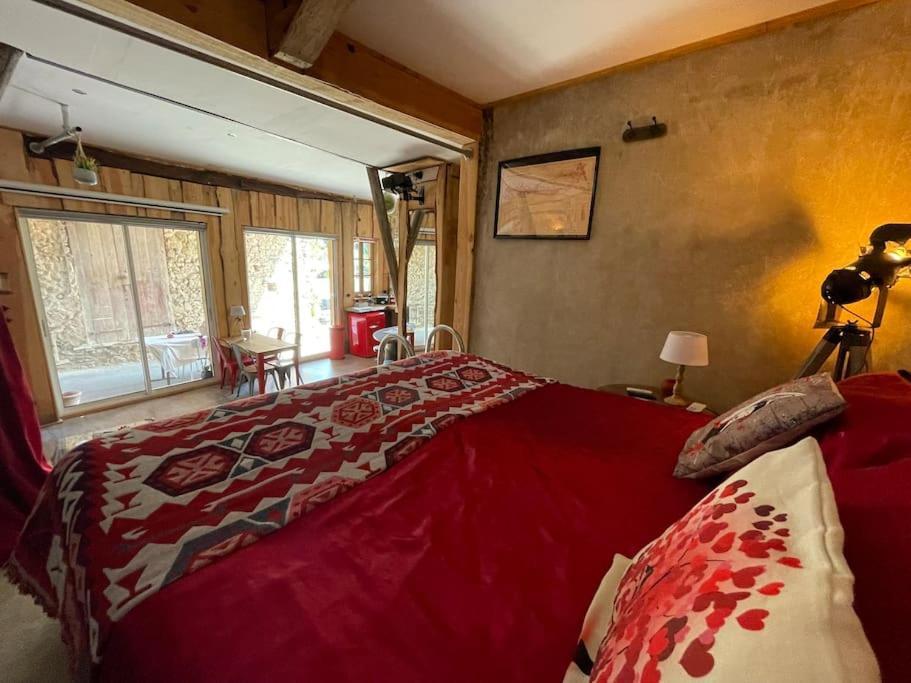 Maison Vigneron - Maison Et Studio Saint-Didier-sur-Beaujeu エクステリア 写真