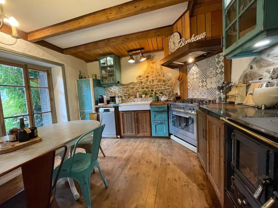 Maison Vigneron - Maison Et Studio Saint-Didier-sur-Beaujeu エクステリア 写真